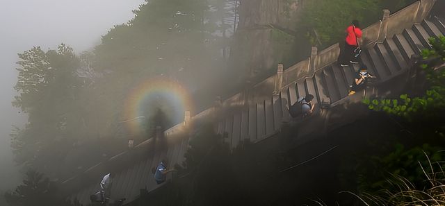 九華山天台寺：佛光普照與攝影絕境的雙重魅力