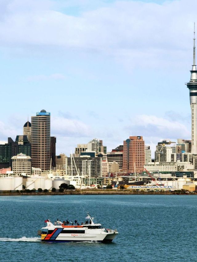 🌟 Auckland's Harborfront Gem: Hilton's Luxe Views & Vibes 🌊✨