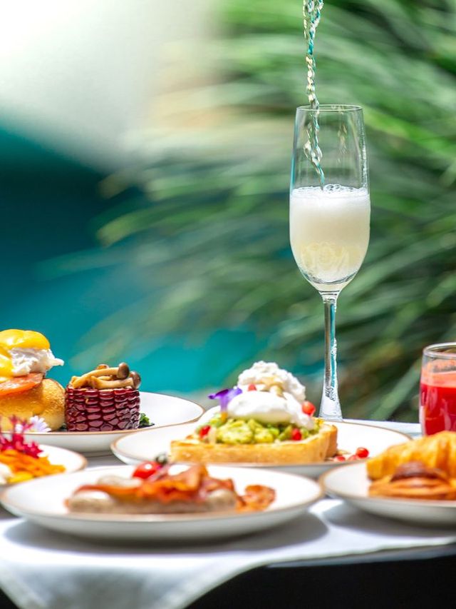 Chiang Mai's Hidden Gem: The Tiffany Blue Retreat 🏨✨