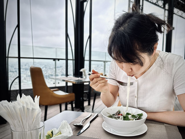 A Luxurious Staycation in Vietnam’s Big City!