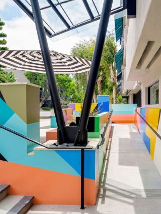 🌟 West Hollywood Wonders: Le Parc at Melrose 🛍️✨