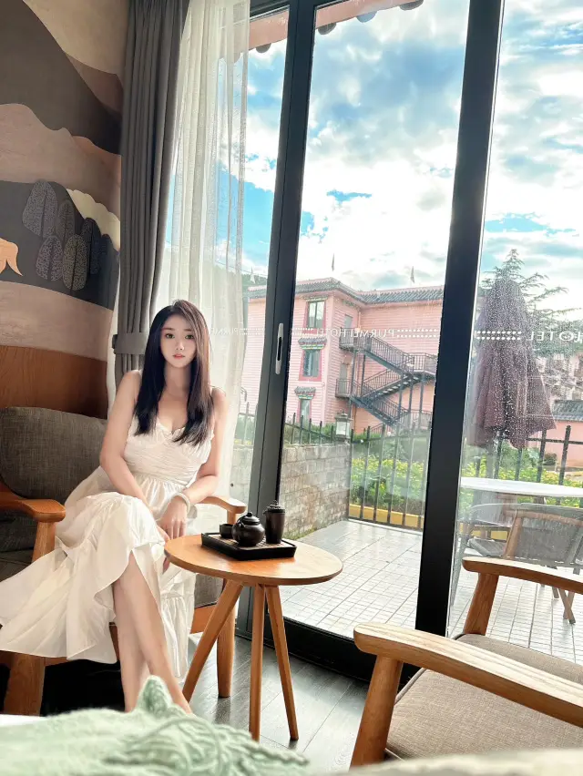 리구호수에서 모소족의 아름다움을 경험해보세요!