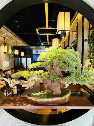 客滿天·食為先。