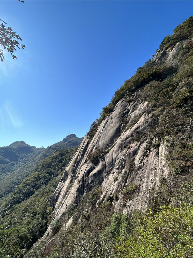 丹東鳳凰山，遼東第一險山。