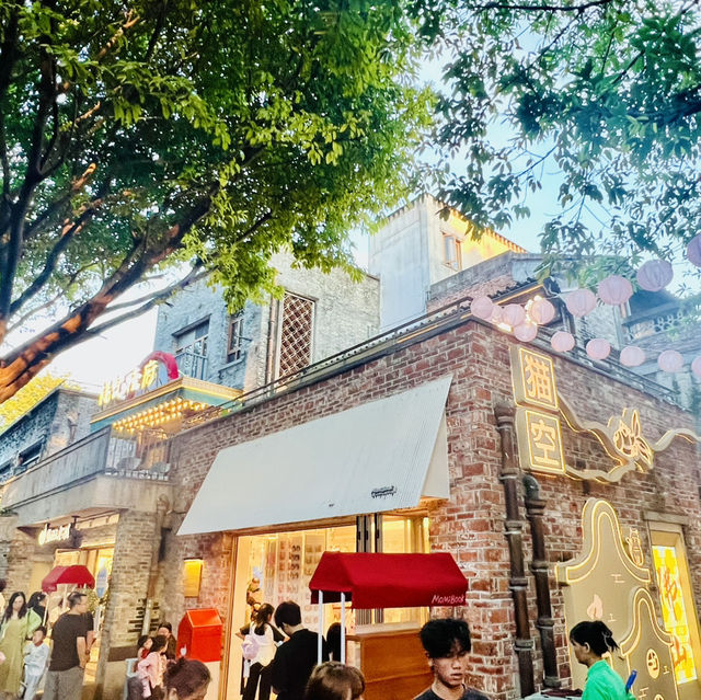 打卡佛山貓的天空之城概念書店