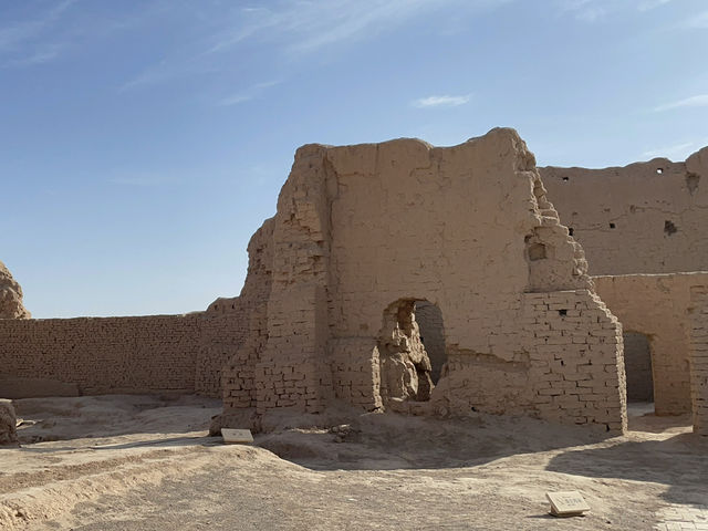 The Biggest Ancient City Ruins in Xinjiang 🇨🇳