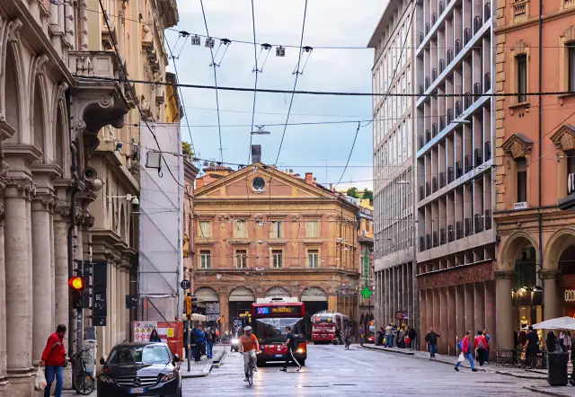 Piazza Maggiore, Bologna | A Journey Through Art and History