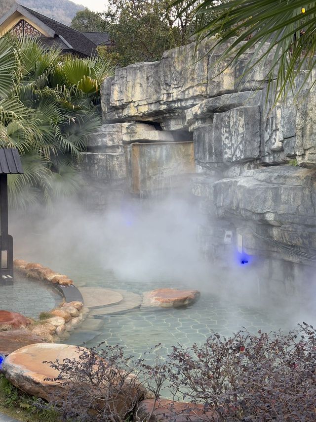 廣東降溫進行時上班暫停先泡湯要緊啊