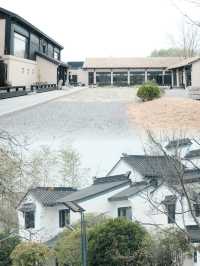 赤壁影途山居：隱匿於自然與歷史的詩意棲居