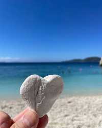 希臘萊夫卡斯島瓦西利基海灘——自然與寧靜的完美邂逅