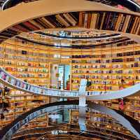 深圳📍時空隧道書店📖 震撼到我啦❗❗️