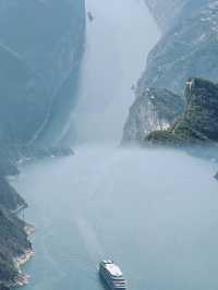 長江之上，三峽之巔