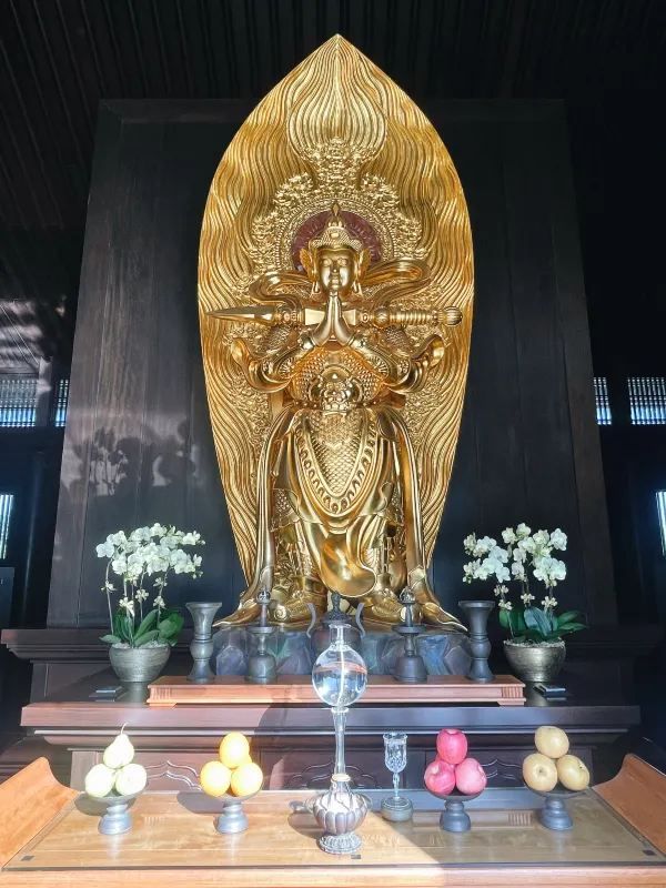 佛诞日｜慈山寺抄經浴佛