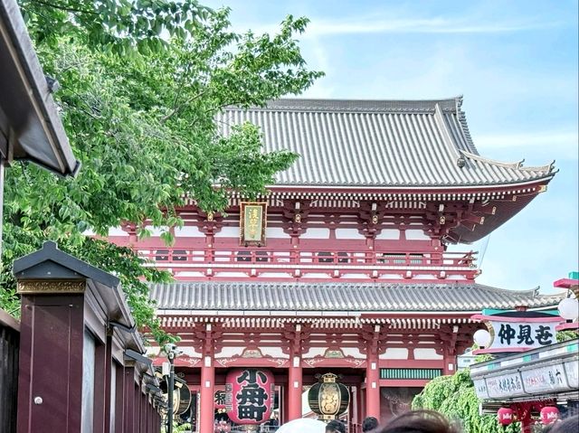 來到東京，一定要去淺草寺感受那獨特的日式風情!
