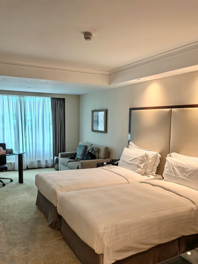 維港晨光，映入旅途—香港皇家太平洋酒店