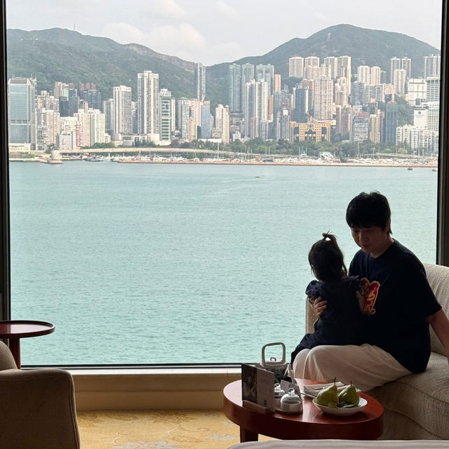 香港九龍香格里拉｜海景推薦！我在這窗邊可以坐一天