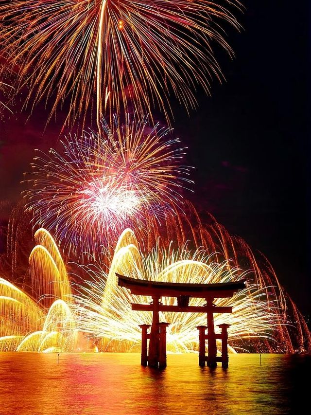 超過2萬發！日本夏夜天花板級花火大會
