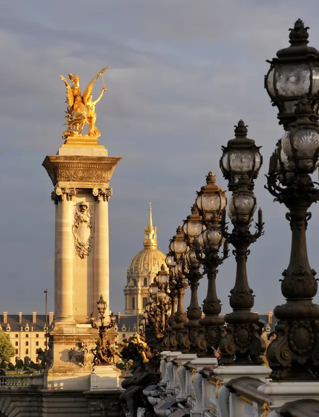 Paris | The Poetic Left Bank and the Romantic Right Bank, I Love Them Both!