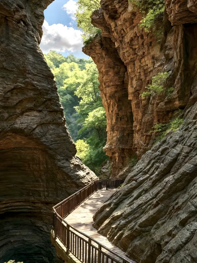 This might be the most underrated 5AAAAA canyon in China!