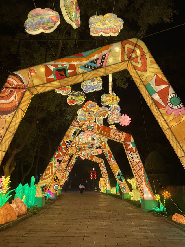 世界公園奇妙夜，看絢爛打鐵花