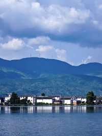 在雲霧與稻香間,邂逅白族風情的溫泉詩畫