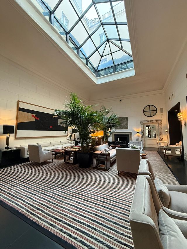 Convenient Stay for Layovers