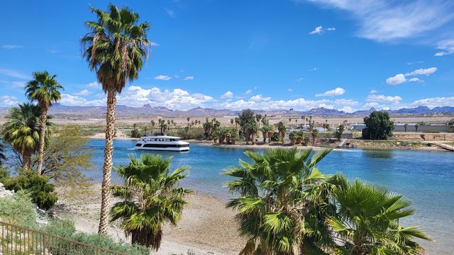 科羅拉多河畔復古小鎮拉芙琳