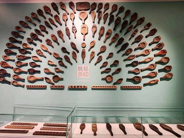 The Art and Legacy of Wood-Carved Cake Molds The Art and Legacy of Wood-Carved Cake Molds