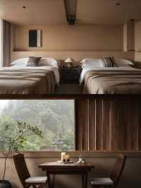 躺看千戶苗寨!這家侘寂風民宿美到窒息