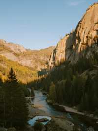 零下30°C的快樂!在冰雪覆蓋的峽谷裡泡溫泉看星河