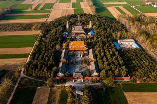 Song Dynasty-style dreamscape by the Ming River! This hotel is so relaxing you won’t want to leave