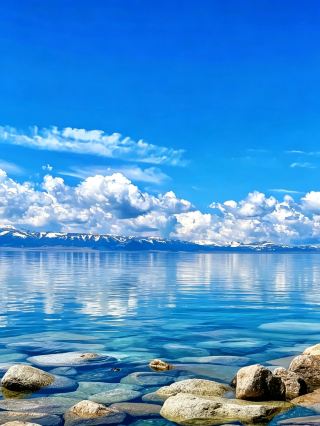 Sayram Lake: You'll only understand why it's the last tear of the Atlantic Ocean when you see it with your own eyes.