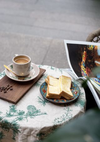A Little Nyonya afternoon: Nanyang coffee and tea under the ancient banyan tree
