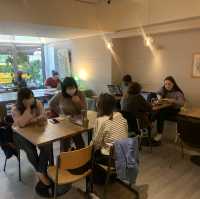 青田街平價咖啡廳，提拉米蘇激推 - Ecole cafe