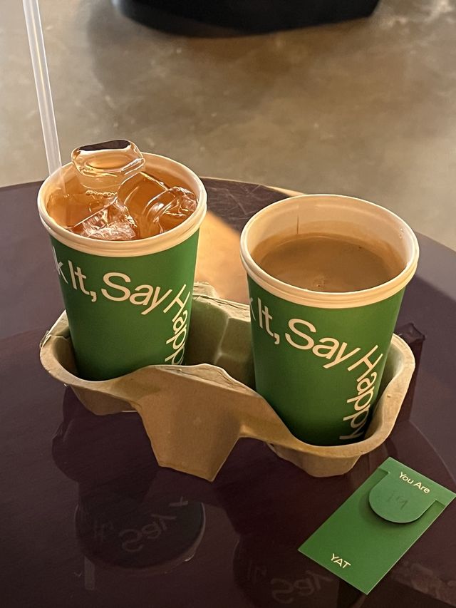 목마를 땐 속초 “YAT” 카페에서 커피 한 잔 !!
