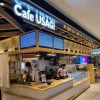Japanese Cafe With Amazing Tea & Ice Cream