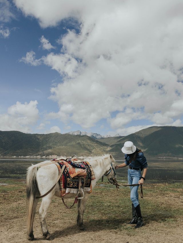 Horse riding in Shangri-La