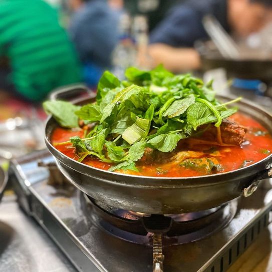 【韓国 / 狎鴎亭】行列のできる人気なお店でサムギョプサルとカムジャタンを食べて来た！