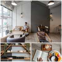 THE EIGHTH ROOM คาเฟ่ดีที่ เขาหลัก พังงา