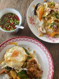 วรี อาหารตามสั่ง (ตรงข้ามโรบินสันจันทบุรี )
