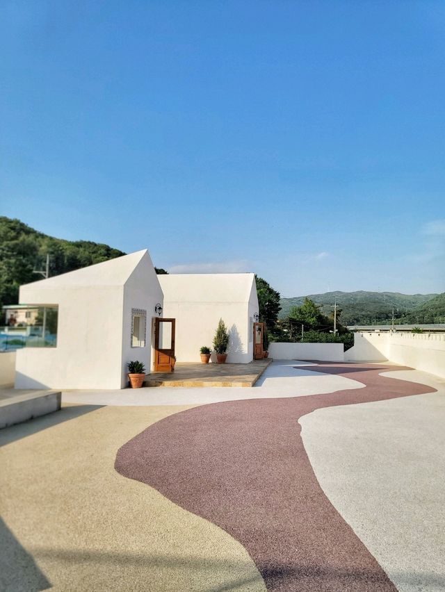 정원뷰가 그저 힐링인 부산근교 숲세권 카페🌳