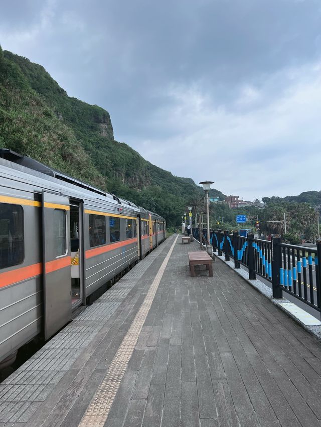 台北輕鬆遊 | 到八斗子車站看海去了🌊