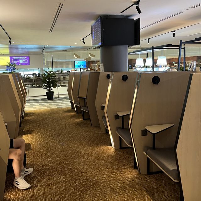 SAT lounge at T4 Changi 