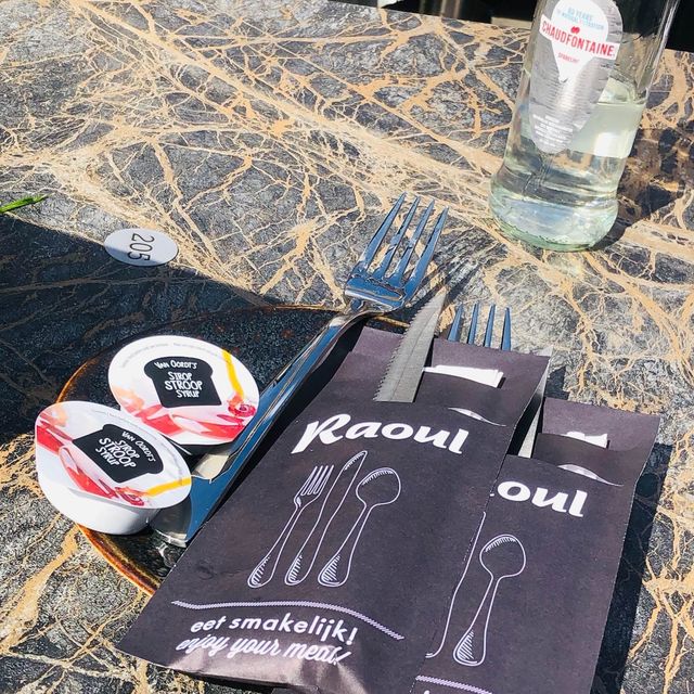 荷蘭🇳🇱鹿特丹 Rotterdam 曬曬太陽吃午餐🍳🥞🧀Raoul