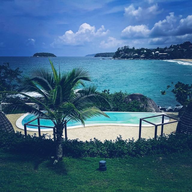 ultra luxury hideaway in the shore Katathani 