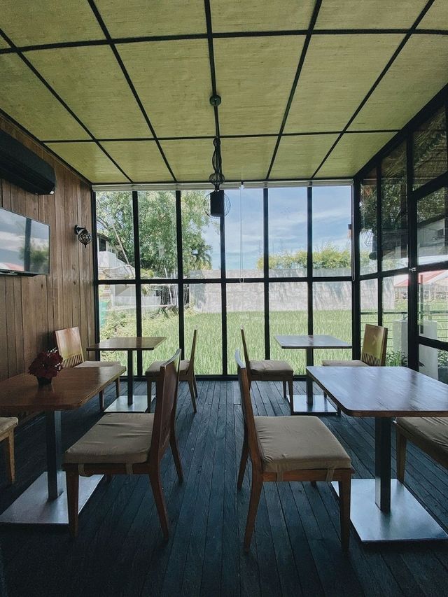 Saibora Cafe & Bar