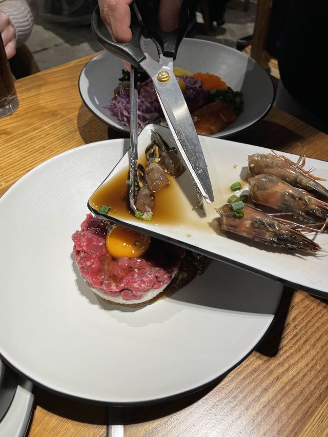 【新大久保】色鮮やかで超豪華ランチ🇰🇷肉の物語