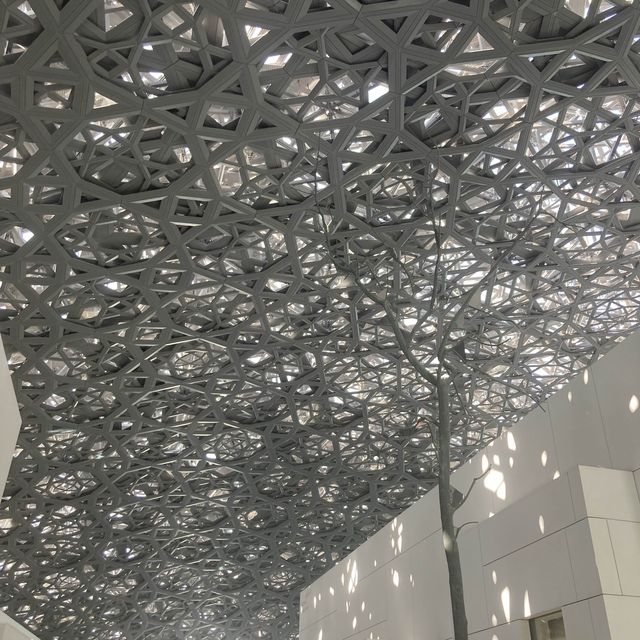 Iconic Louvre Abu Dhabi