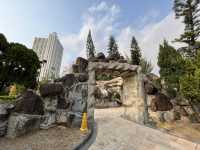 九龍城廣場旁邊嘅賈炳達道公園