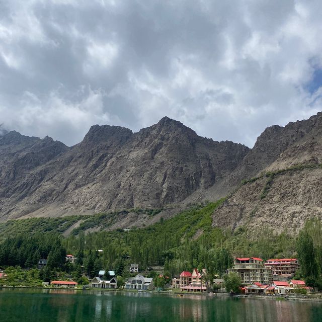Shangri-La Lake, Skardu
